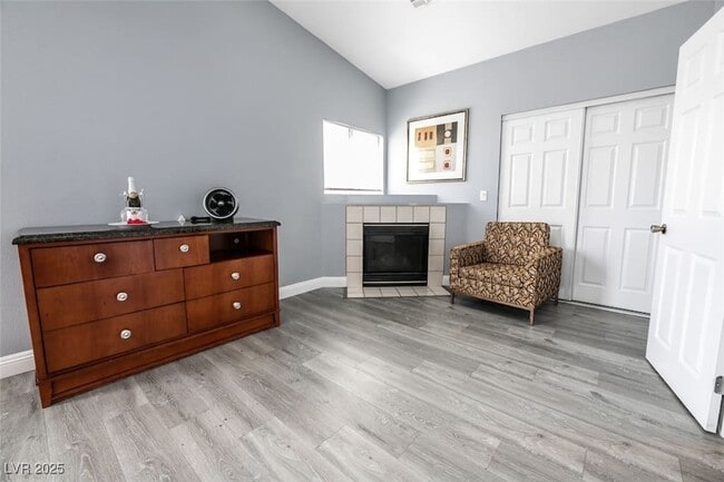 Building Photo - 3833 Via Lucia Dr Rental