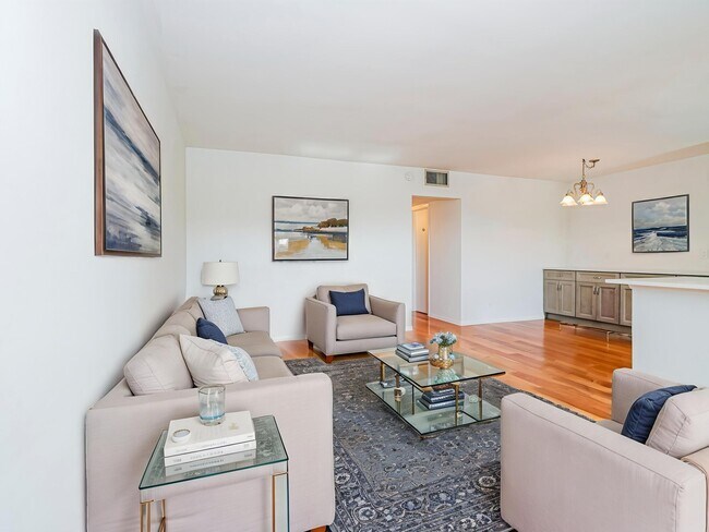 Photo - 37 Yacht Club Dr Unidad 310
