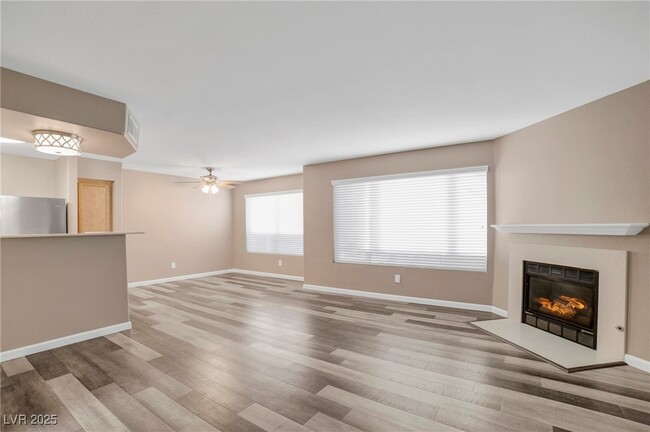Photo - 8450 Alta Dr Unidad 132 Rental