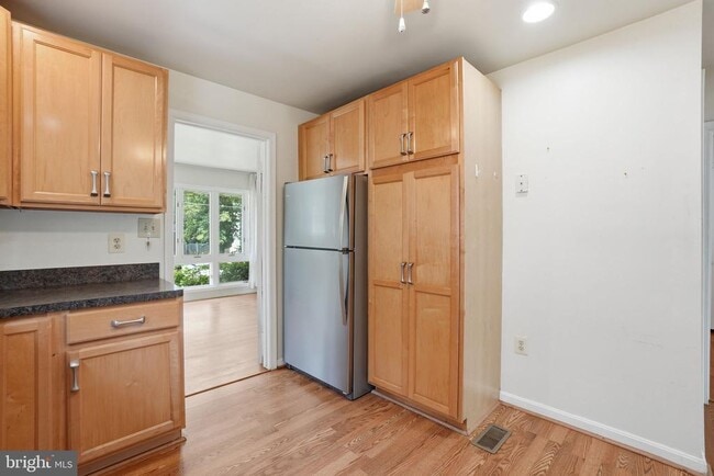 Photo - 108 Battle St SW
