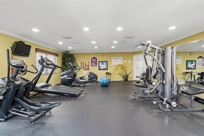 Photo - 7210 N Manhattan Ave Unit 523