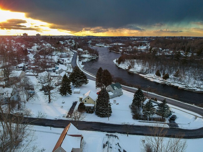 Building Photo - 393 N Colorado Ave