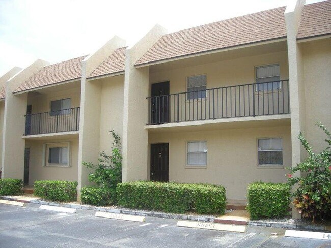 Photo - 2885 SW 22nd Ave Unit 106