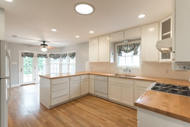 Photo - 4808 Ramsey Ave