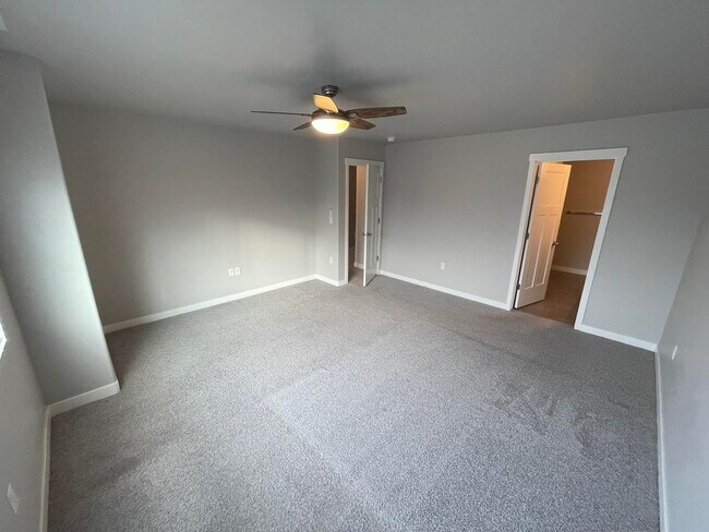 Photo - 1107 Emerald Pools Ln