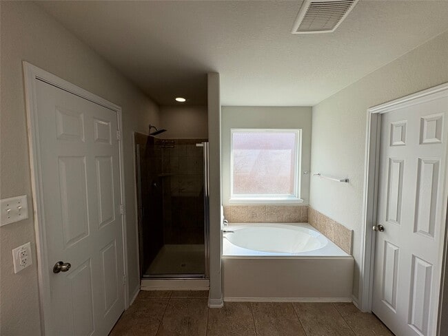 Photo - 18326 W Hardy Rd