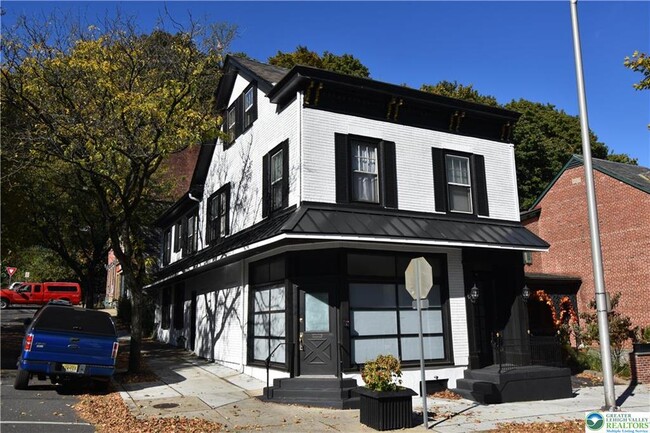 Building Photo - 100 N 4th St