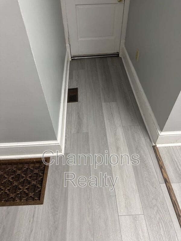 Photo - 1540 14th Ave Unit Apt A