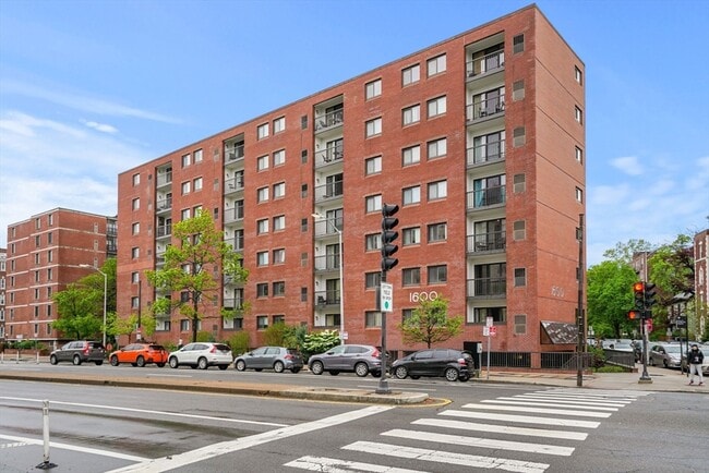Photo - 1600 Massachusetts Ave Unidad 406 Rental