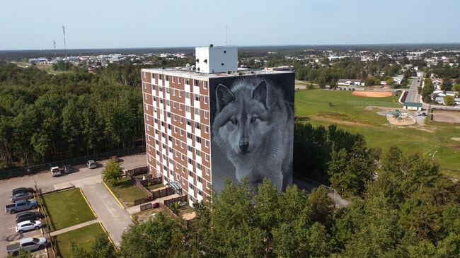 Building Photo - Highland Tower