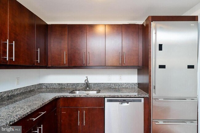 Photo - 219 S 18th St Unit 1212