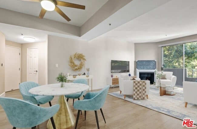 Photo - 627 N Rossmore Ave