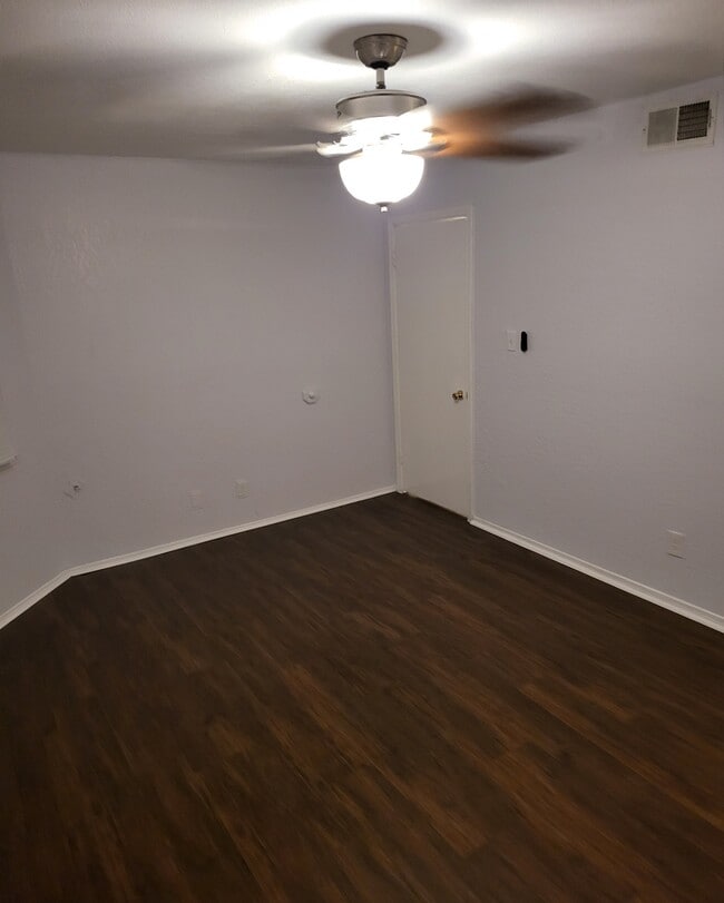 Photo - 2304 Balsam Dr