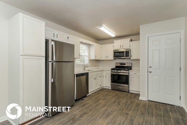 Photo - 175 Sumer Ln S