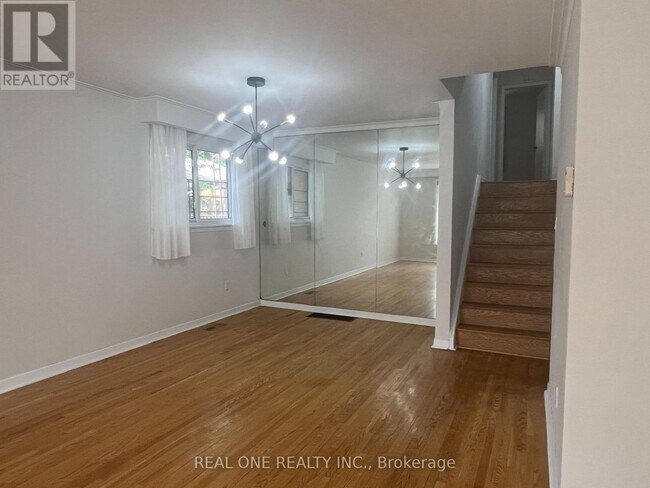 Photo - 65 Dewlane Dr