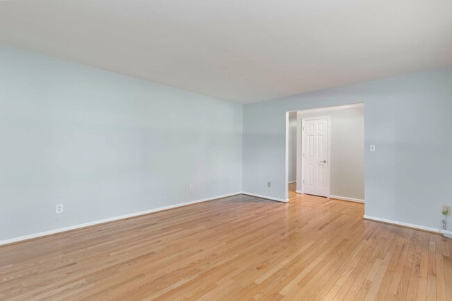 Photo - 1211 Meadowridge Trail