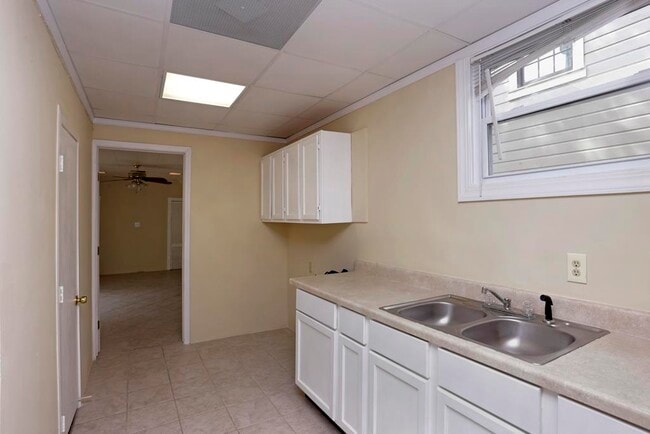 Photo - 2321 Sheridan St