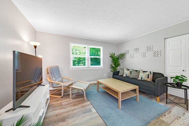 Building Photo - 522 Eastmoor Blvd Rental