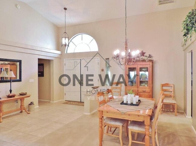Photo - 1430 E Crescent Way