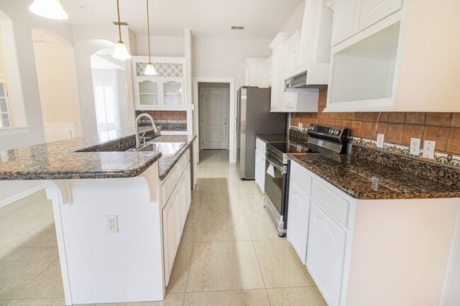 Photo - 2801 Summer Breeze Ave