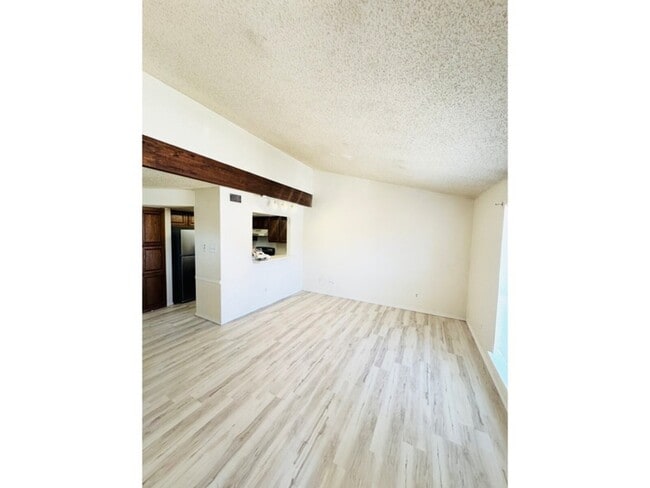 Photo - 1324 Bluffview Dr