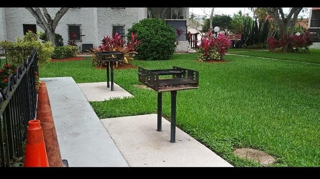 Photo - 8701 SW 141st St Unidad F6 Rental