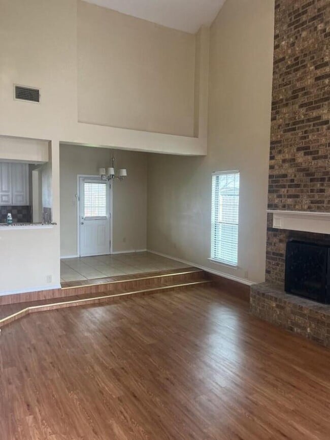 Photo - Wonderful 3BR, 2.5BA, 2-car home in Wataug...