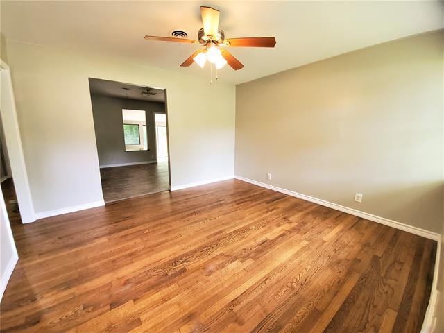 Photo - 2115 Glenwood Ln