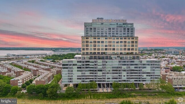 Building Photo - 1200 Steuart St Unit 912 Rental