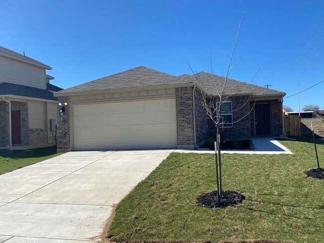 Photo - *$99 MOVE-IN SPECIAL* | Three Bedroom | Tw...