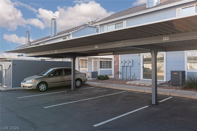 Building Photo - 5370 Angler Cir Unit 202