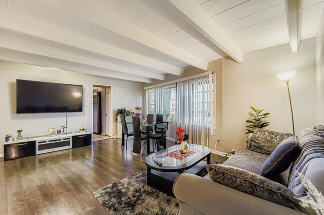 Photo - 2142 W Rosemont Ave Unit 1A