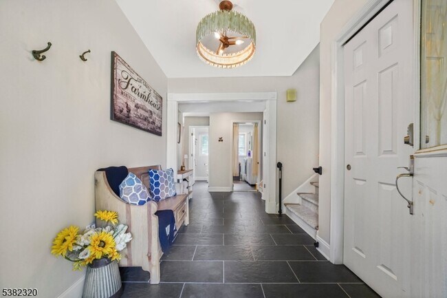 Photo - 16 Westminster Dr