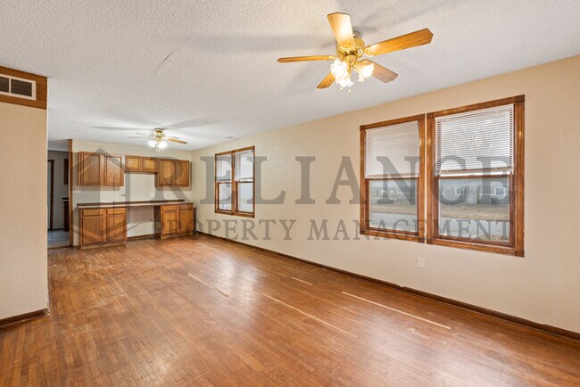 302 N King St