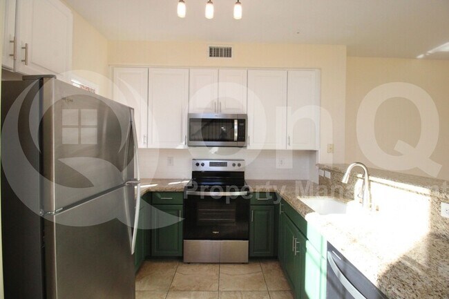 Photo - 4049 E Windsor Dr