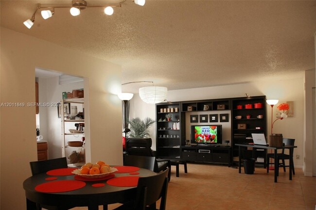 Building Photo - 17011 N Bay Rd Unit 918
