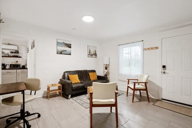 Building Photo - 2904 Berwick St Unit ID1310516P Rental