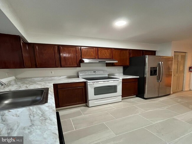 Photo - 1710 Featherwood St Townhome