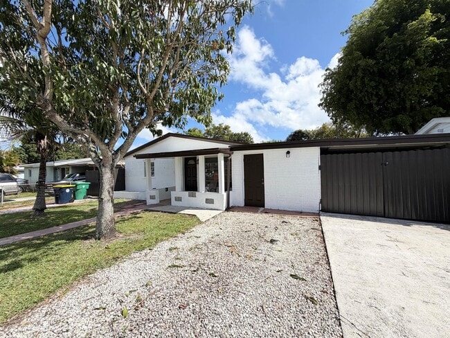 Building Photo - 4484 SW 49th Ct Unit 4484