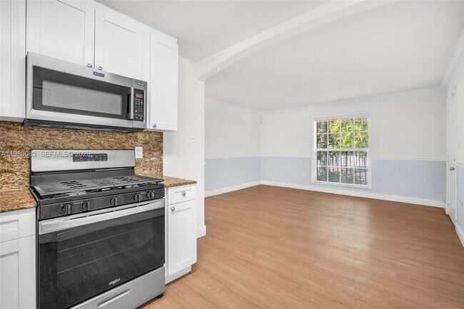 Photo - 3245 Virginia St Unit 1