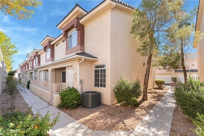 Building Photo - 1021 Nevada Sky St Rental