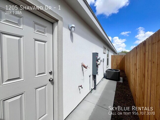 Photo - 1205 Shavano Dr Unit 1