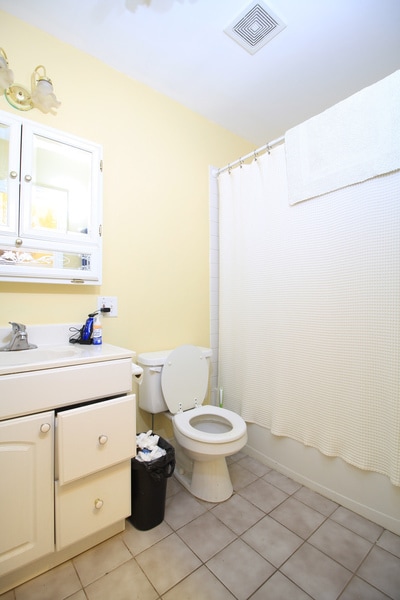 Photo - 2455 N Ashland Ave Unit 2