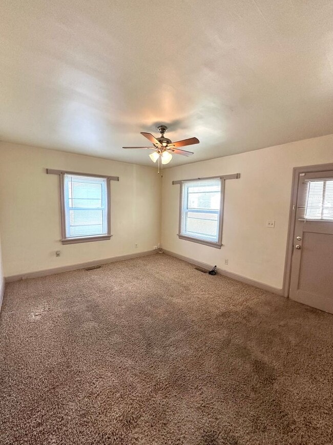 Photo - Cute House For Rent!