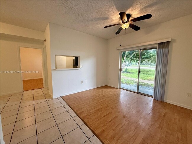 Building Photo - 2421 NW 96th Terrace Unit 20N