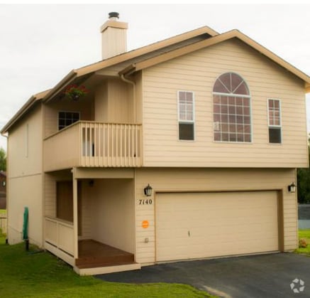 Building Photo - The Perfect Family Home! Large Yard, Deck ...