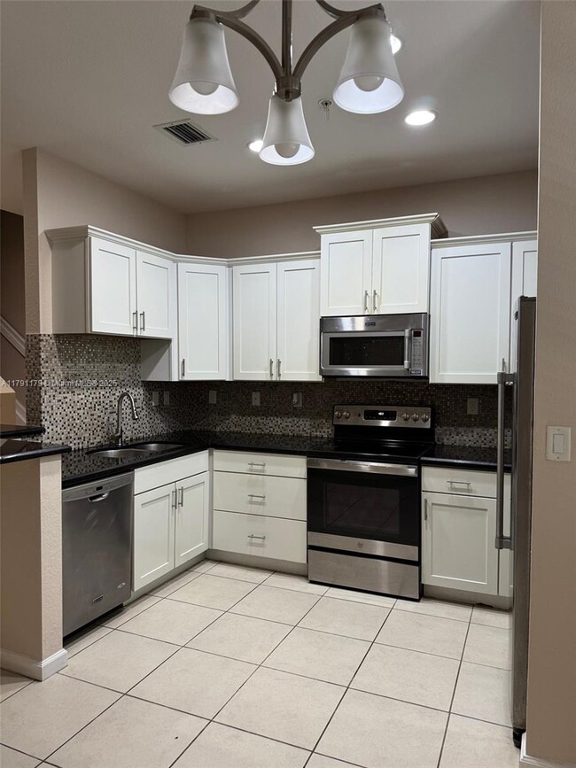 Photo - 283-283 SW 7th Ct