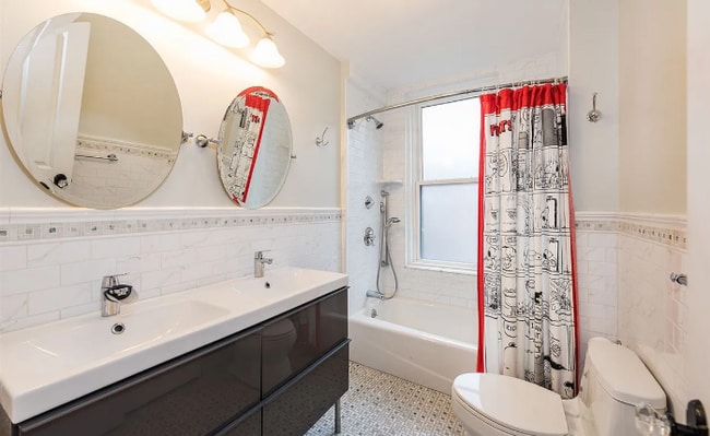 Photo - 218 8th St