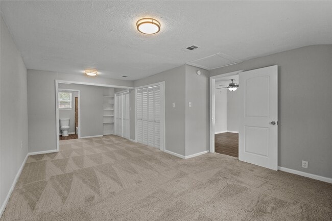 Photo - 5931 Southville St