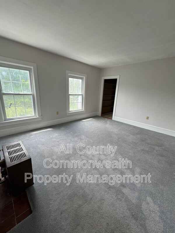 Building Photo - 20 Community Way Unit APT 2